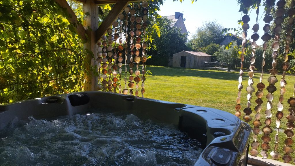 maison d'hotes repas table d'hotes à rouillac 22250 le bonheur est en bretagne chambres d'hotes gite de charme avec piscine et spa